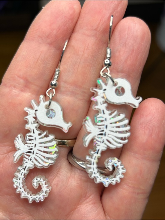 Jewelry - 3/$25 Seahorse Dangle Earrings